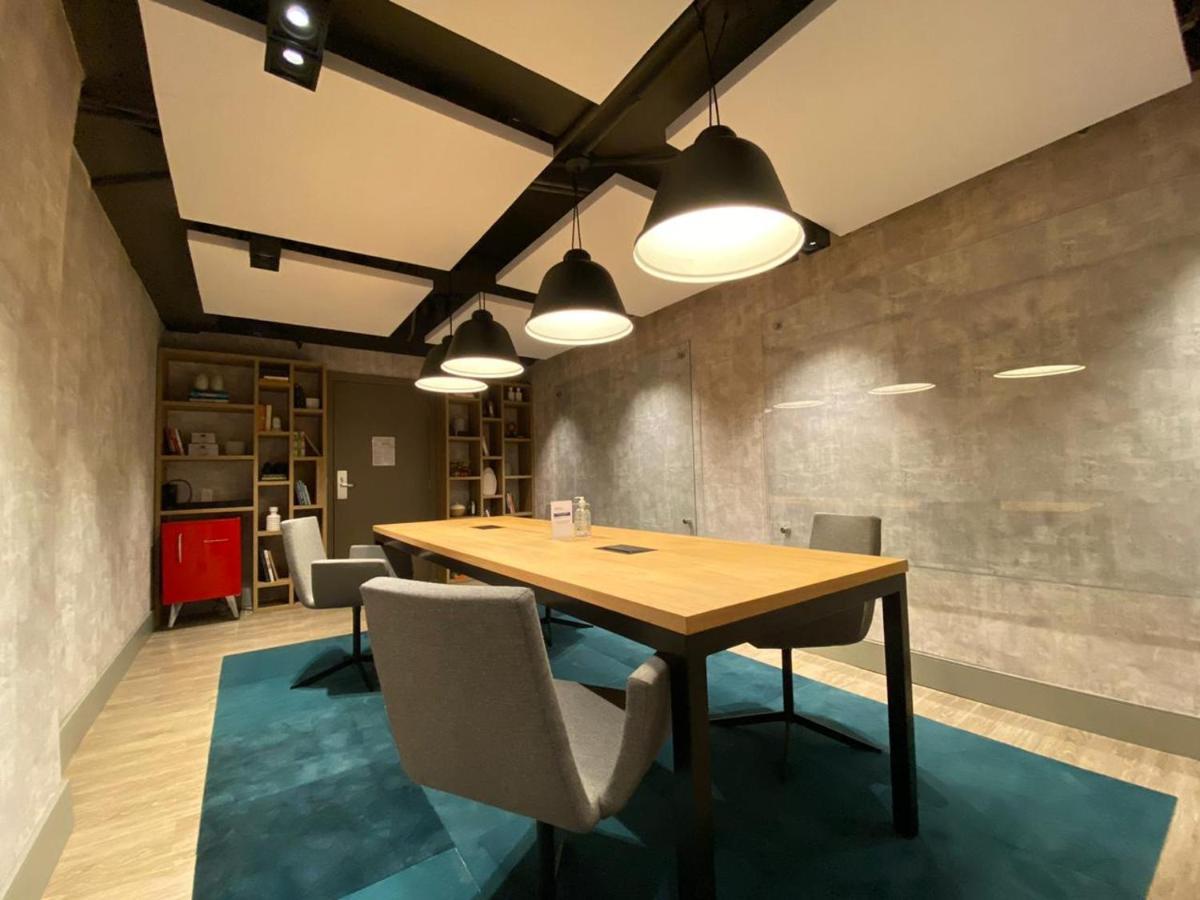 ホテル ラディソン オスカー フレイレ サンパウロ エクステリア 写真 The office of the CEO