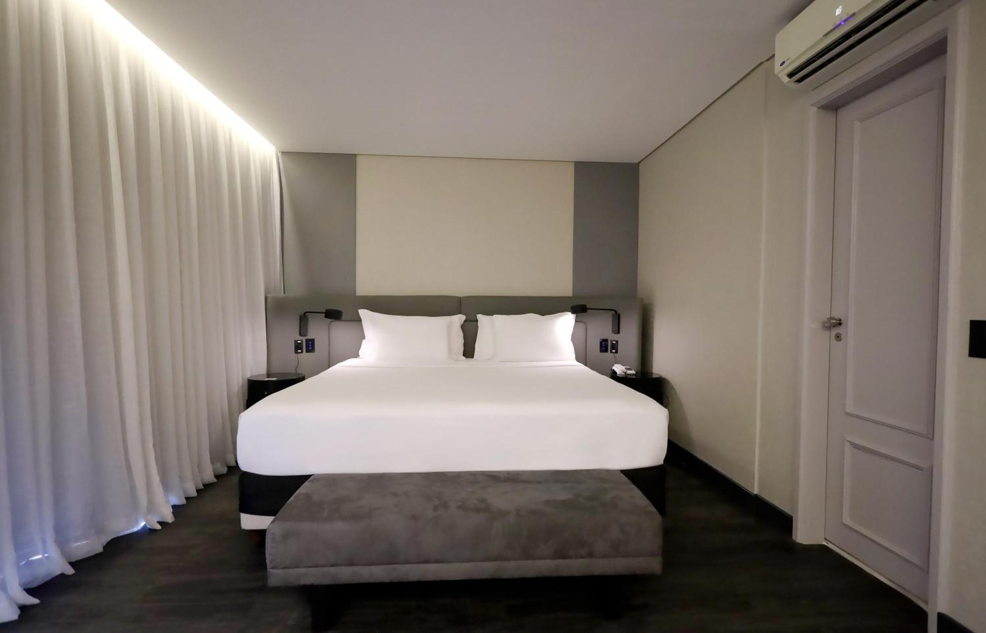 ホテル ラディソン オスカー フレイレ サンパウロ エクステリア 写真 A bedroom at the hotel